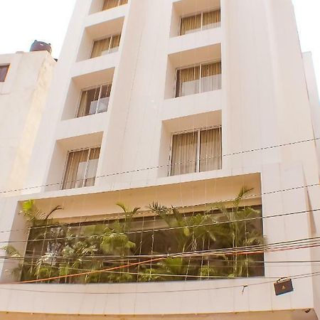 Hotel The Pioneer Visakhapatnam Exterior foto