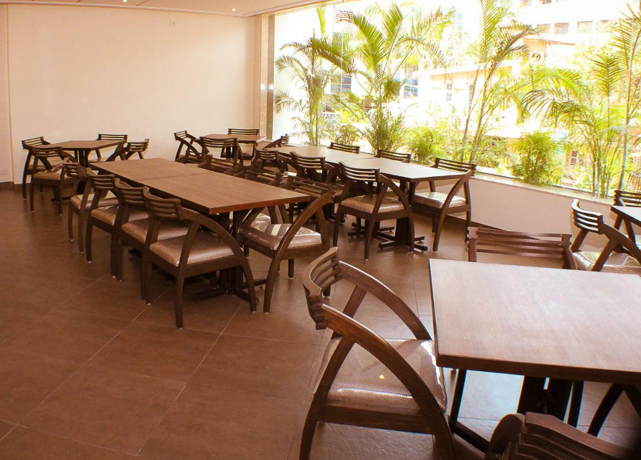 Hotel The Pioneer Visakhapatnam Exterior foto